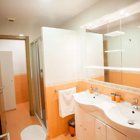 Apartment Mcavia